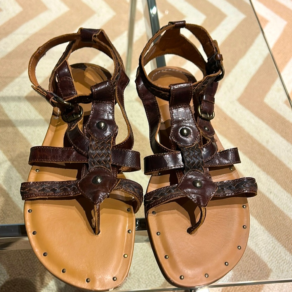 Ariat Terrene Womens Leather Gladiator Sandals Sz 8.  rich brown color